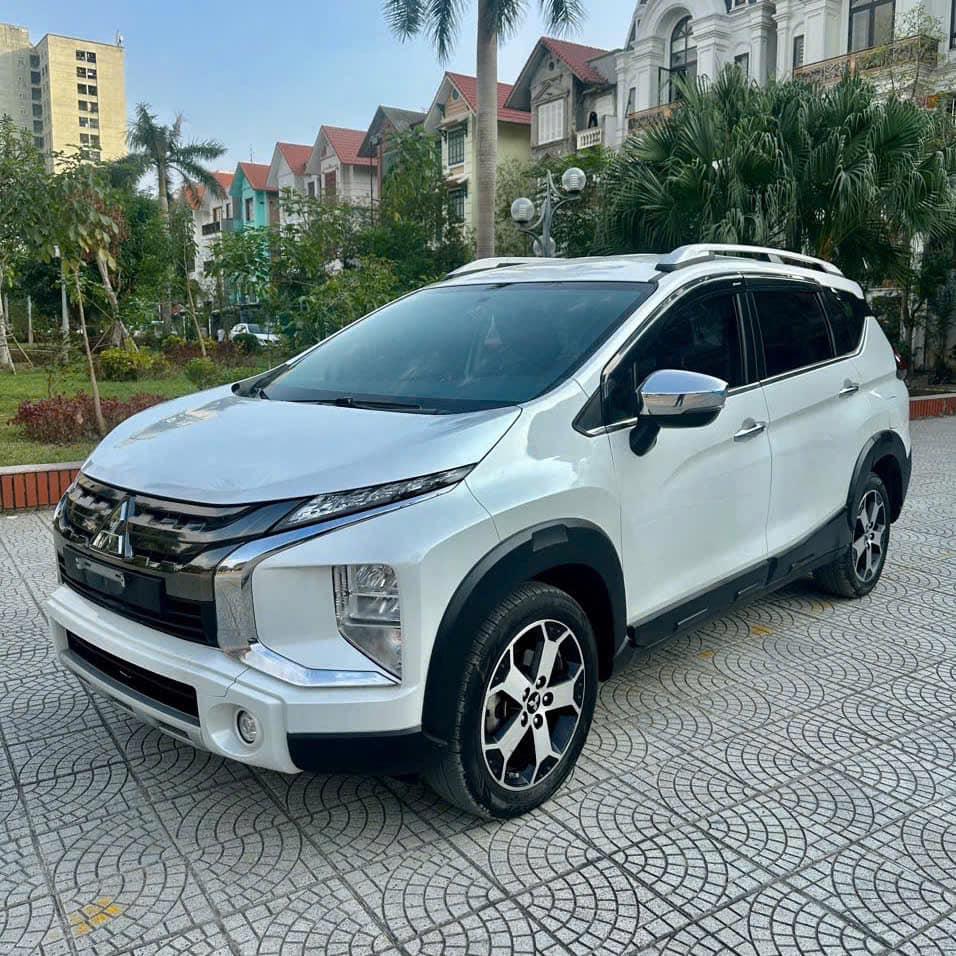 XE ĐƯA ĐÓN KHÁCH SẠN ĐÀ NẴNG - HUẾ CITY