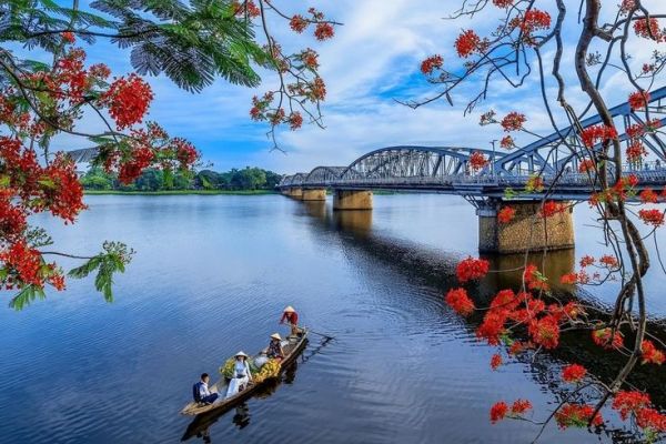 Khám phá Huế 1 ngày - Hành trình vượt thời gian